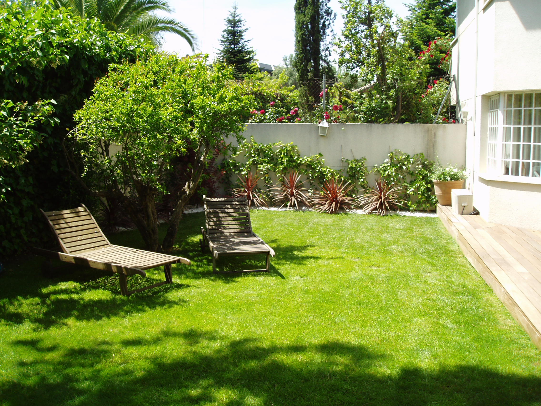 Maquinaria de jardinería moderna